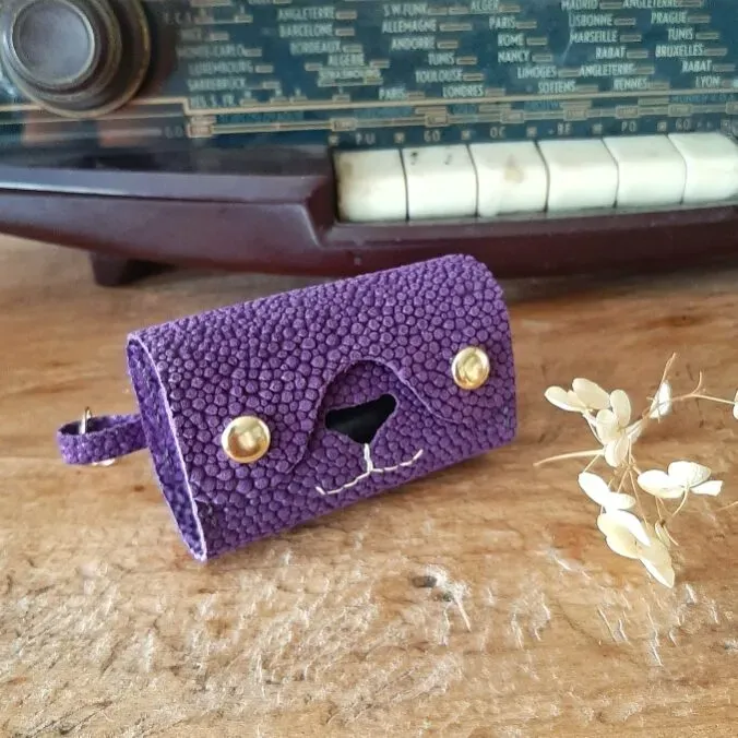 Atelier Anne R Wouf pochette cuir violet sacs chien