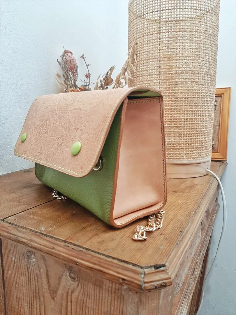 Atelier Anne R Cartouchière sac bandoulière cuir nacré