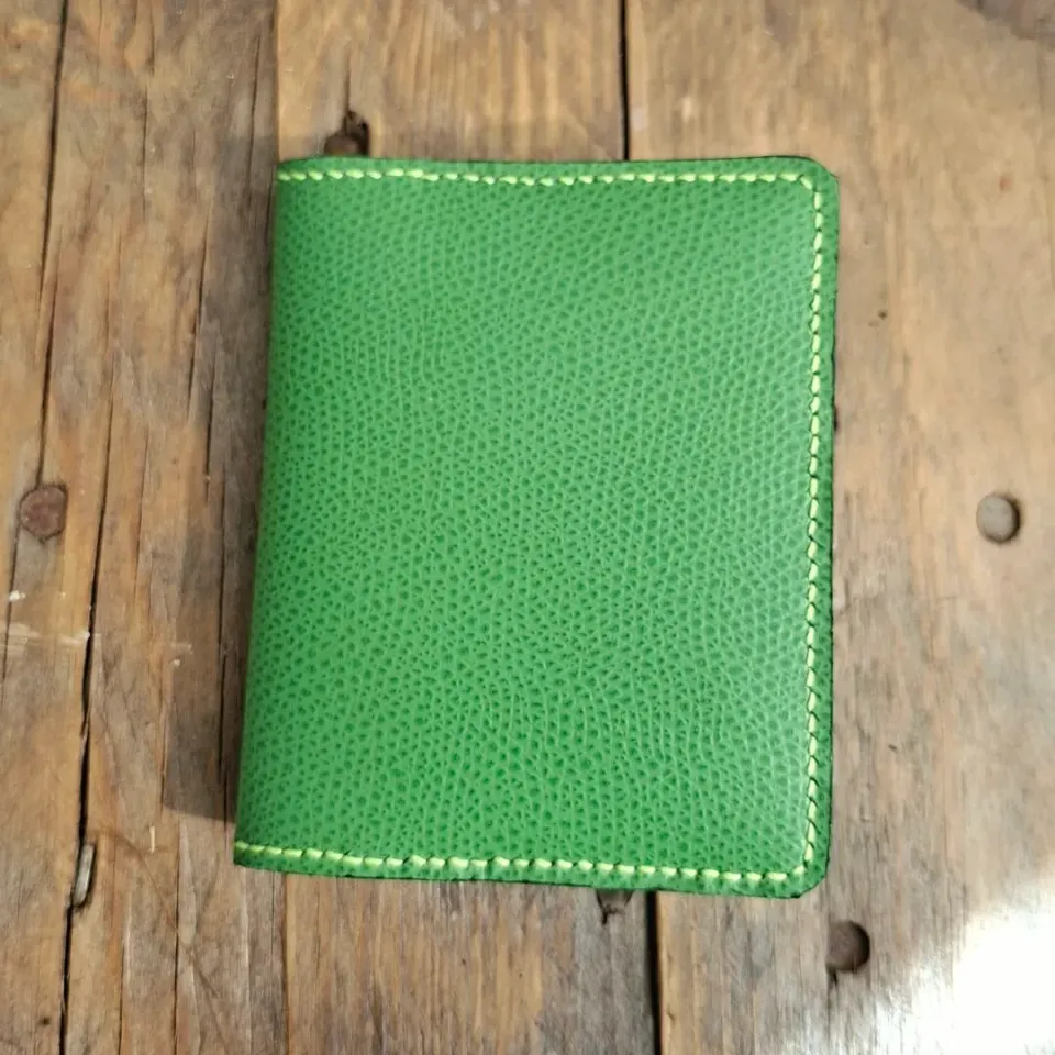 Atelier Anne R porte-cartes cuir vert Epsom 6 cartes