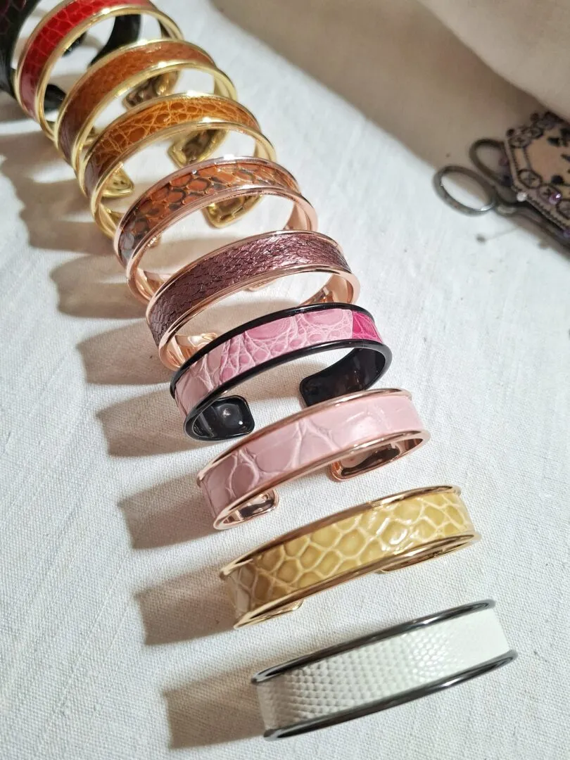 Atelier Anne R bracelet manchette cuir saumon marron